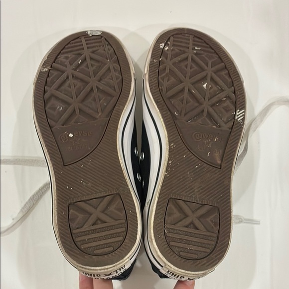 CONVERSE Classic Black and White High-Tops 5.5 - Picture 9 of 10